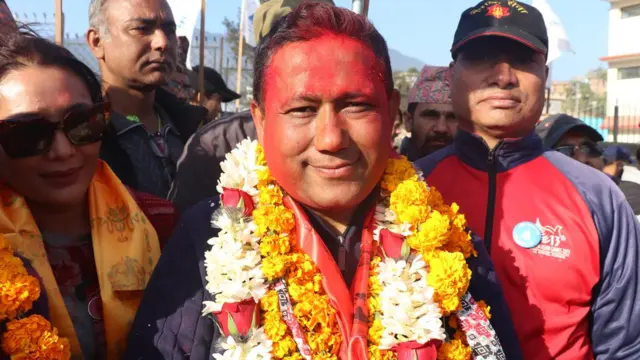 शिशिर खनाल