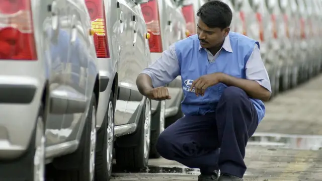 தமிழகத்தில் உள்ள வெளிநாட்டு ஆட்டோமொபைல் தயாரிப்பு நிறுவனங்கள்