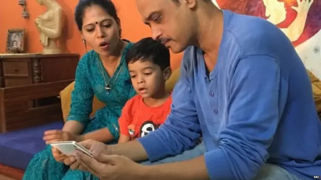 मुंबईतील विजय आणि वैशाली पिसाळ दांपत्य