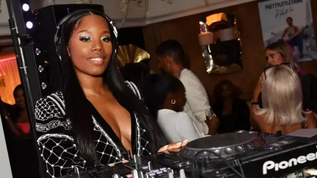 प्रस्तोता