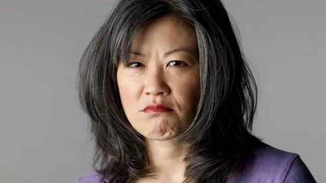 Улыбка или хмурое выражение появляются на лице, как правило, инстинктивно, но они свидетельствуют о наших дальнейших намерениях в общении