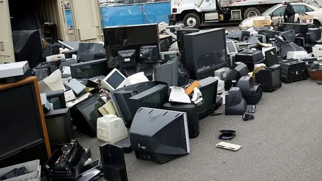 Akpakara igwe ochie bụ ihe e ji enyere ndụ aka