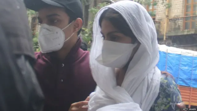 रिया चक्रवर्ती