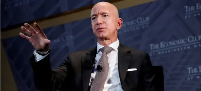 Amazon ව්‍යාපාරයේ නිර්මාතෘ සහ ප්‍රධාන විධායකයා වන ජෙෆ් බේසොස්