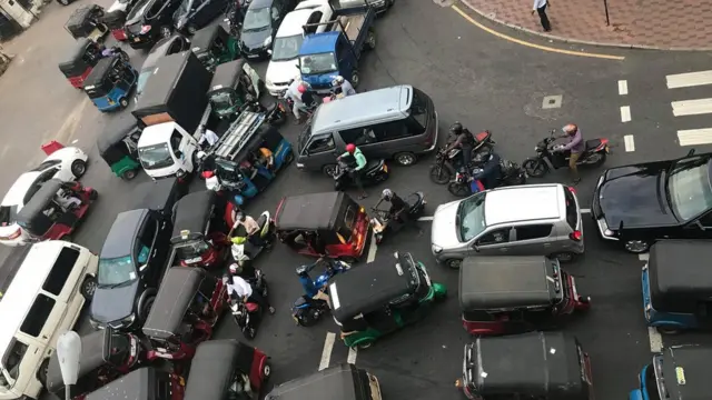 SL Traffic Violations/FB