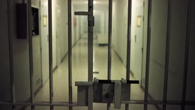 'தமிழக சிறைகளில் 157 கைதிகள் மரணம்'