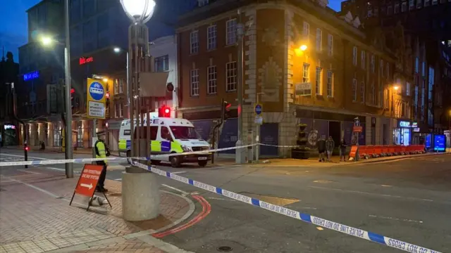 Одна из улиц Рединга в субботу вечером