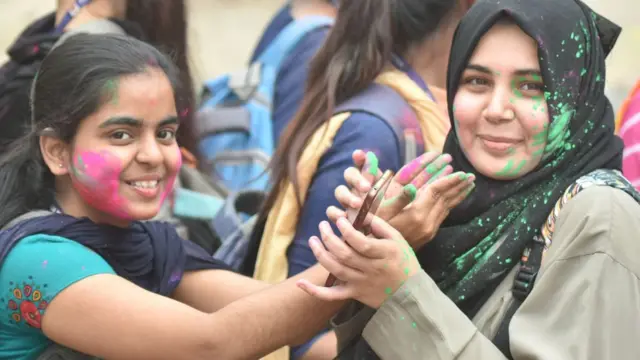 હોળીની ઉજવણી