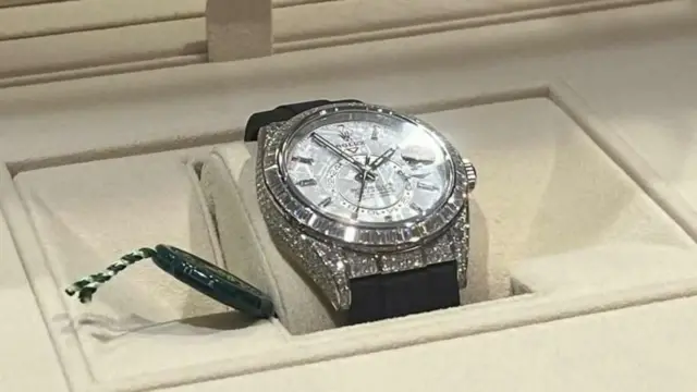 प्रधानमंत्री शाहबाज़ शरीफ को दी गई रोलेक्स घड़ी