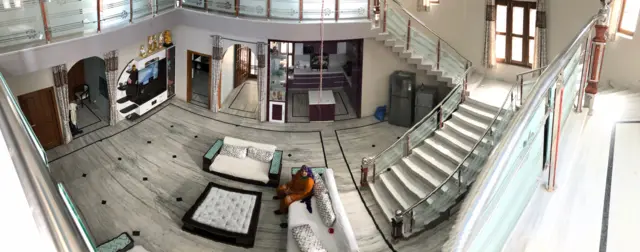 ఇప్పుడు తల్లి కోసం వినేశ్ ఈ ఇల్లు కట్టించారు