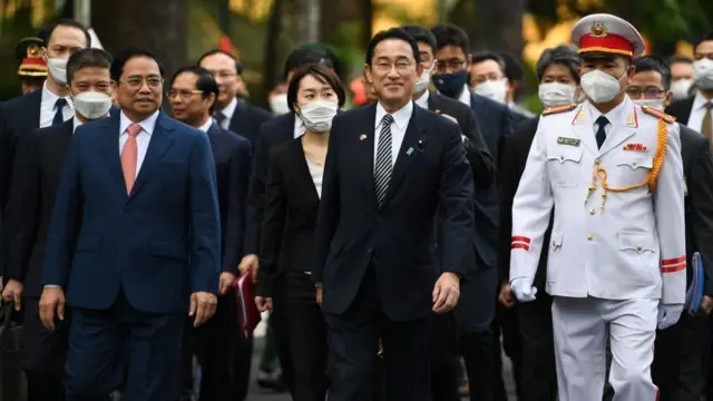 Thủ tướng Phạm Minh Chính và Thủ tướng Nhật Bản Fumio Kishida vào tháng 5/2022 khi ông Kishida thăm Việt Nam.