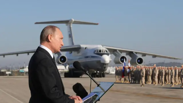 Путин на авиабазе Хмеймим