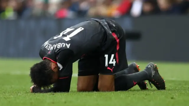 Agbabọọlu Arsenal Pierre- Emerick Aubameyang dori kodo lẹyin ifẹsẹwọnsẹ pẹlu brighton