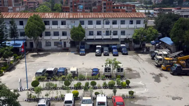 ट्राफिक प्रहरीलाई कोरोनाभाइरस सङ्क्रमण देखिएपछि महानगरीय ट्राफिक प्रहरी महाशाखा पनि सील गरिएको छ