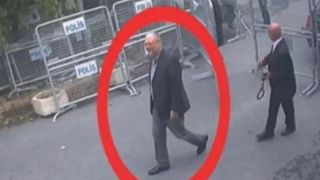 ইস্তাম্বুলের সৌদি কনস্যুলেটে ঢুকছেন জামাল খাসোগজি