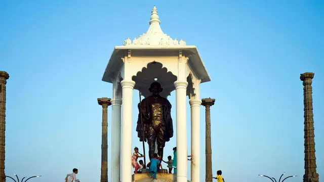 காந்தி சிலை, புதுச்சேரி