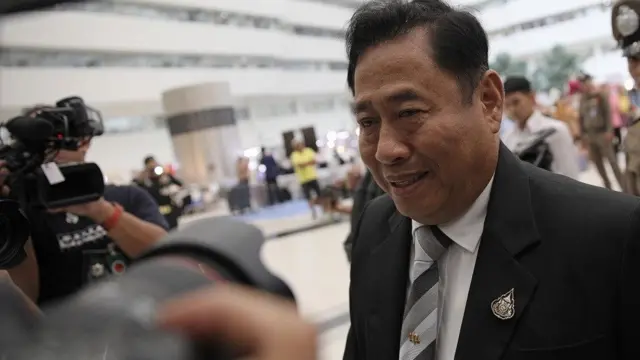 ณฐพร โตประยูร