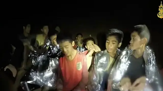 niños atrapados en una cueva en Tailandia.