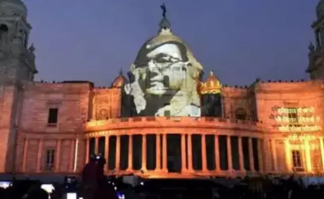 नेताजी की विरासत पर दावे के लिए ममता का 200 करोड़ रु का पैकेज