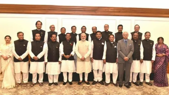 ভারতীয় প্রধানমন্ত্রীর সঙ্গে আওয়ামী লীগের প্রতিনিধি দল