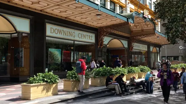 ศาลแขวงดาวนิ่ง