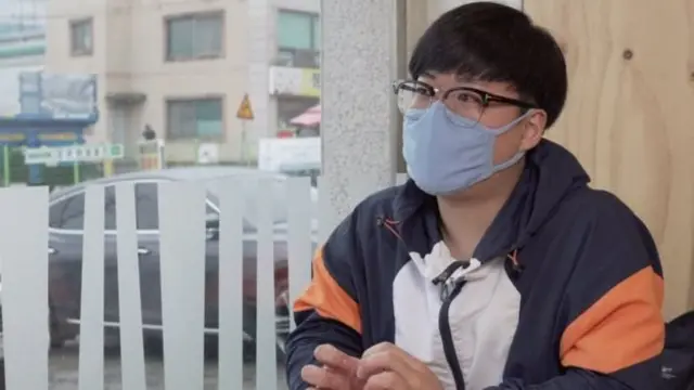 Güney Kore'deki koronavirüs hastalarından biri: Lee