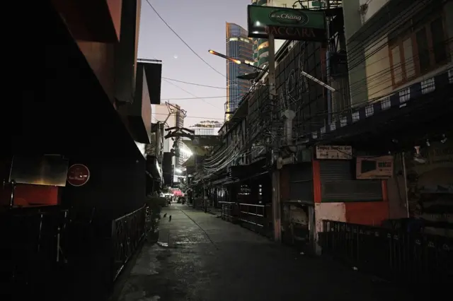 กรุงเทพ โควิด 19 ไวรัสโคโรนา เหงา