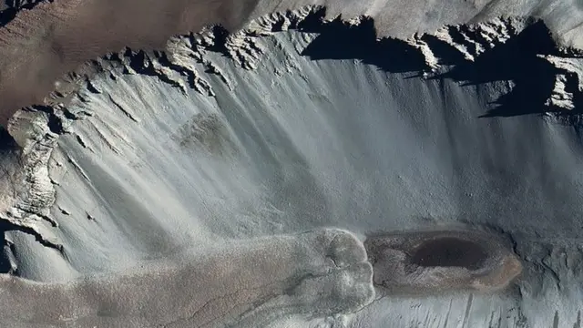 El lago Don Juan (aquí en una foto tomada por satélite) es 44% sal.