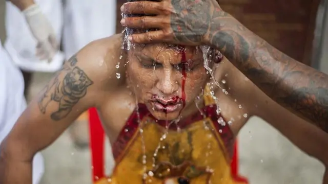 Tayland'da vejetaryen festivaline katılım hazırlığı