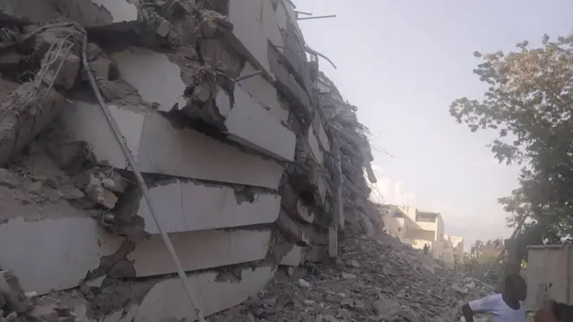 Dịka ndị nọ ebe ahụ na ewe ịwe na akụrụngwe ndị ọrụ gbata gbata abịabeghi n'igwe na ha ga ejị aka ha malịte igba mbọ igbapụta ndị a ugbua, nke a na eme na ebe elekere anọ na ọkara.