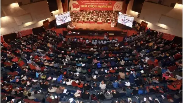 माओवादीले फेरि प्रचण्डलाई अध्यक्ष चुनेको छ