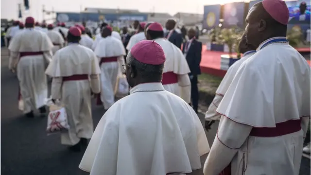 كهنة كاثوليك