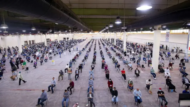 الكويت تجري فحصا على العائدين من مصر وسوريا ولبنان في 16 مارس/آذار 2020