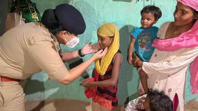 கான்பூர் முஸ்லிம் ரிக்ஷா ஓட்டுநர் மீது தாக்குதல்