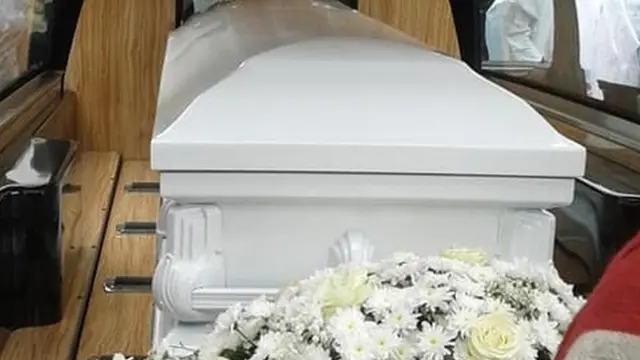 Posi funfun ti wọn fi sin Bademosi