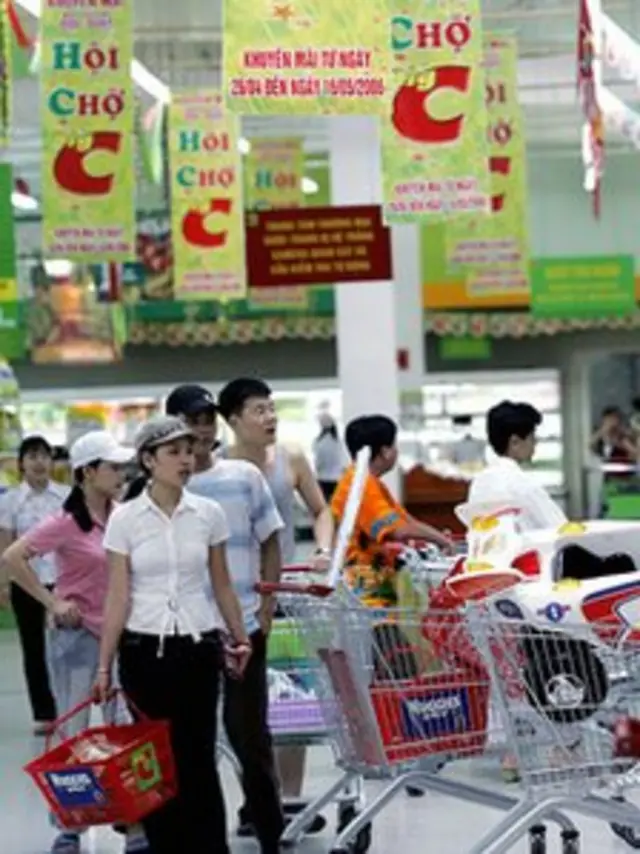 Các siêu thị Big C Việt Nam dần dần thay hàng Việt bằng hàng Thái