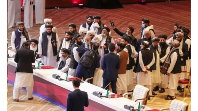 افغانستان، مذاکرات صلح، سفر اشرف غنی، طالبان