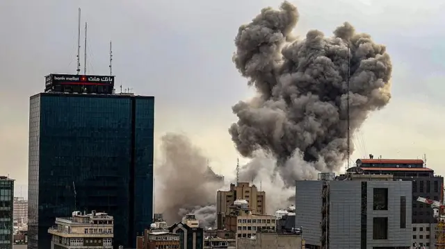 تهران در جنگ