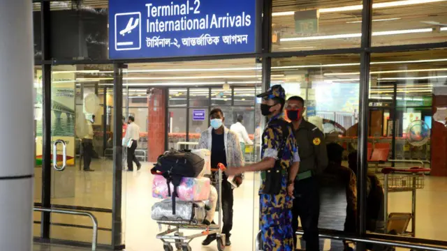 ঢাকা বিমানবন্দরের একাংশ