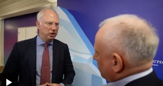 Dimitirii gabaasaa BBC Istiivan waliin wayita mari'ataniitti