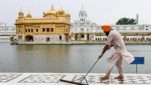 સુવર્ણમંદિરની તસવીર 