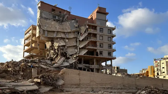 ባለፈው ሳምንት የዴርና ከተማ ነዋሪዎች ከጎርፍ አደጋው ጋር በተያያዘ ተጠያቂነት እንዲኖር በመጠየቅ ለተቃውሞ አደባባይ ወጥተዋል