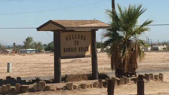 Entrada a Bombay Beach, California