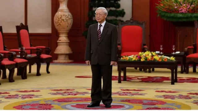Đại hội 13 sẽ diễn ra cuộc chuyển giao quyền lực. Nhưng Việt Nam sẽ quay lại với mô hình 'tứ trụ' truyền thống hay vẫn duy trì 'hợp nhất' Tổng bí thư và Chủ tịch nước?