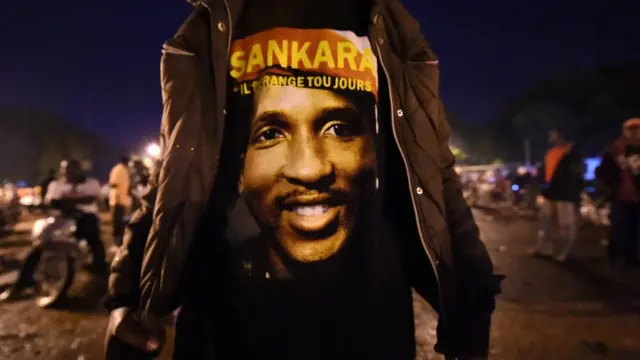 • 21 décembre 1949, Thomas Noël Isidore Sankara naît en République de Haute-Volta