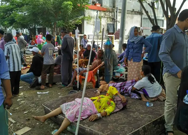 Bệnh viện địa phương quá tải