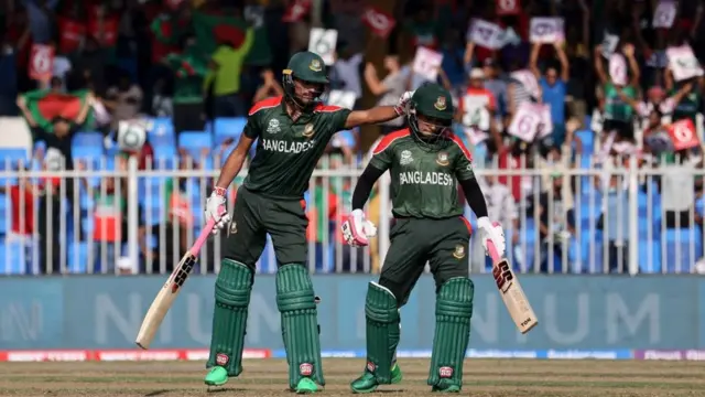 అర్థ సెంచరీలు చేసిన మొహమ్మద్ నయీమ్, ముష్ఫికర్ రహీమ్