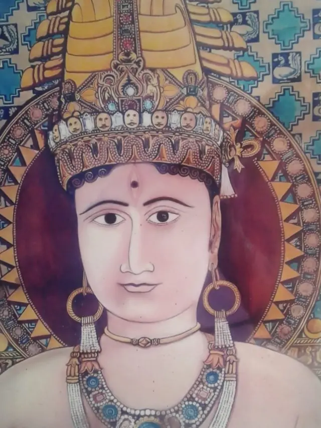 వరంగల్ కోటలో లభించిన శిల్పం ఆధారంగా గీసిన ప్రతాపరుద్రుని ఊహాచిత్రం