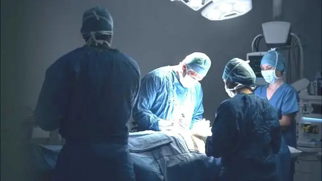 7.4 கிலோ சிறுநீரகம்: வெற்றிகரமாக அகற்றிய டெல்லி மருத்துவர்கள்