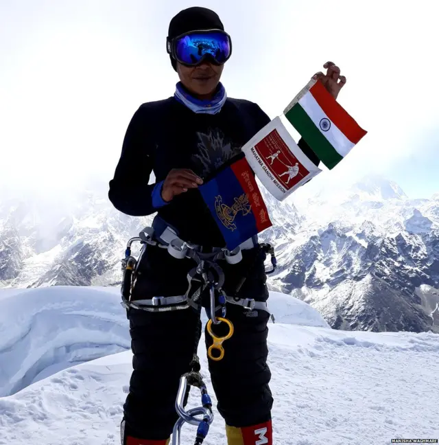 लोबोचे शिखर सर केल्यानंतर